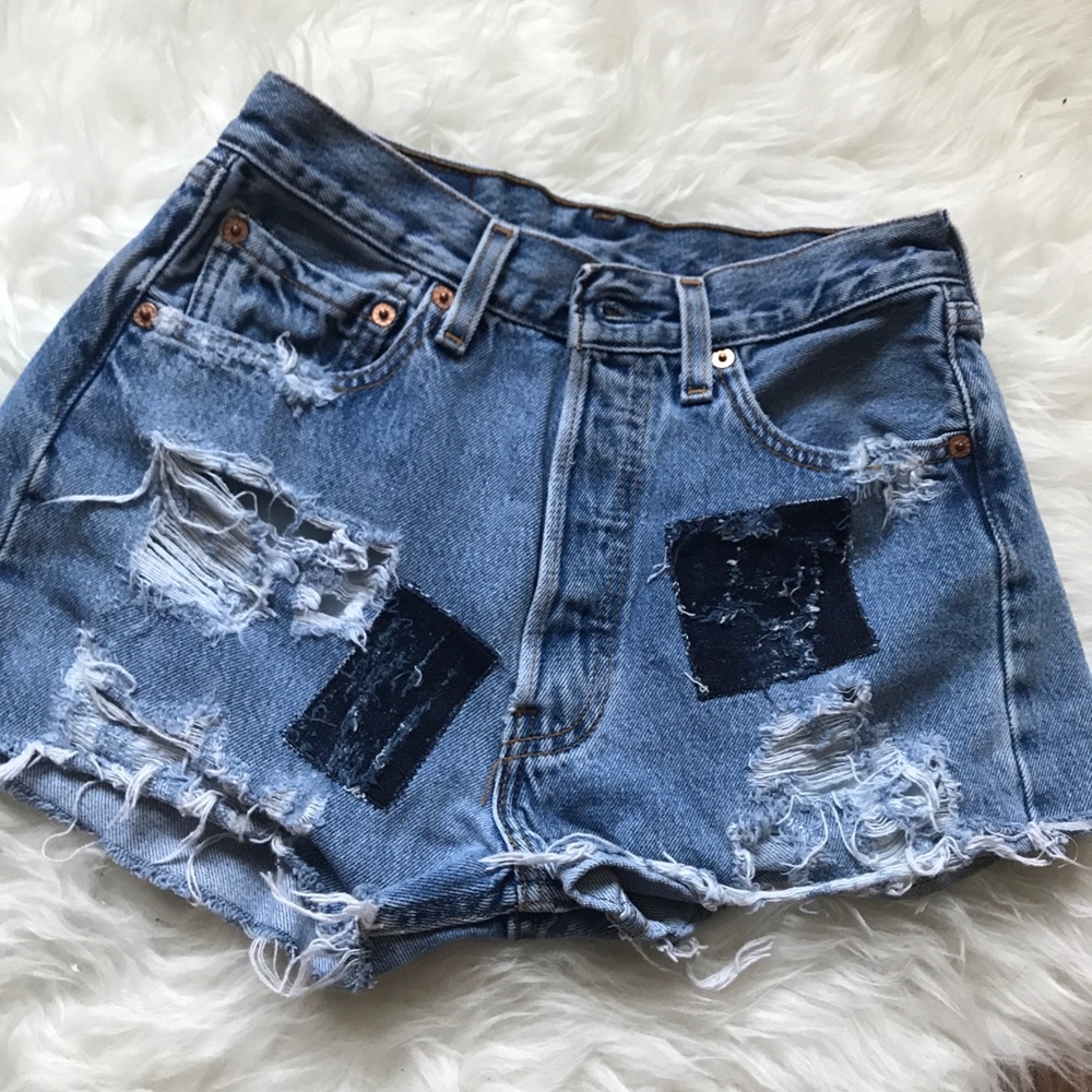 Patterned Levi’s Jean Shorts - Vintage